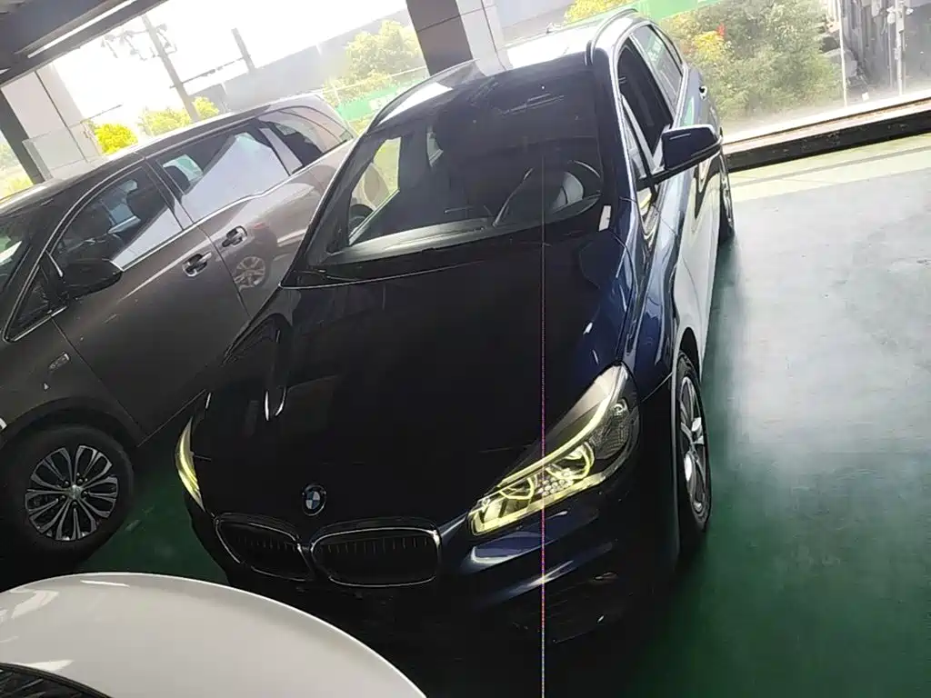 BMW 2 Series Active Tourer — миниатюра 3