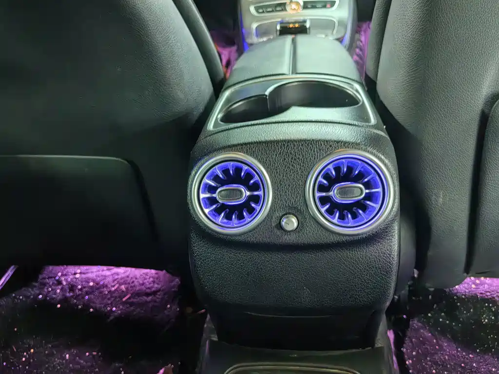 Mercedes-Benz E-Class — миниатюра 13