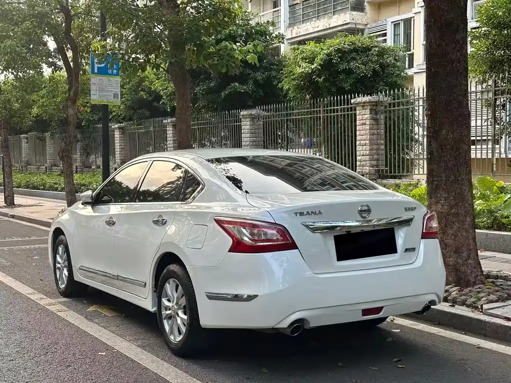 NISSAN TEANA
