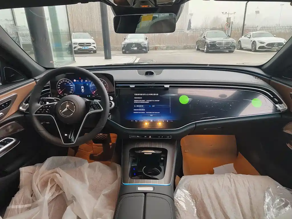 MERCEDES-BENZ E CLASS