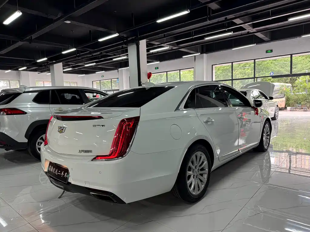 Cadillac XTS — миниатюра 9