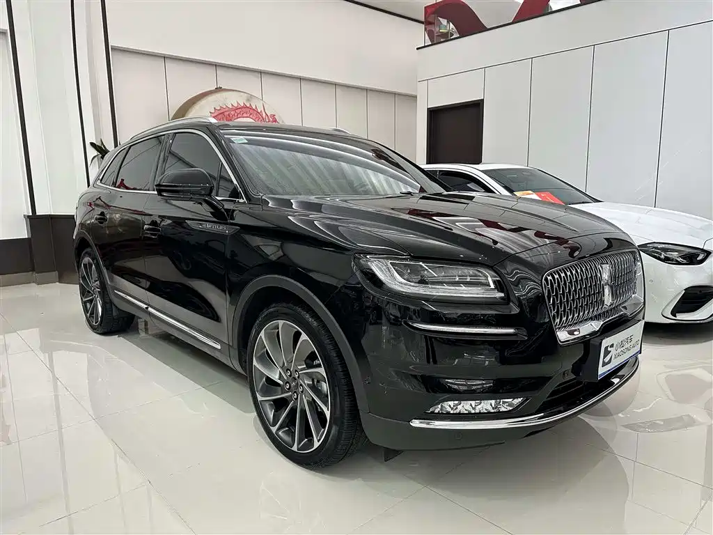 Lincoln Nautilus 2021 2.7T