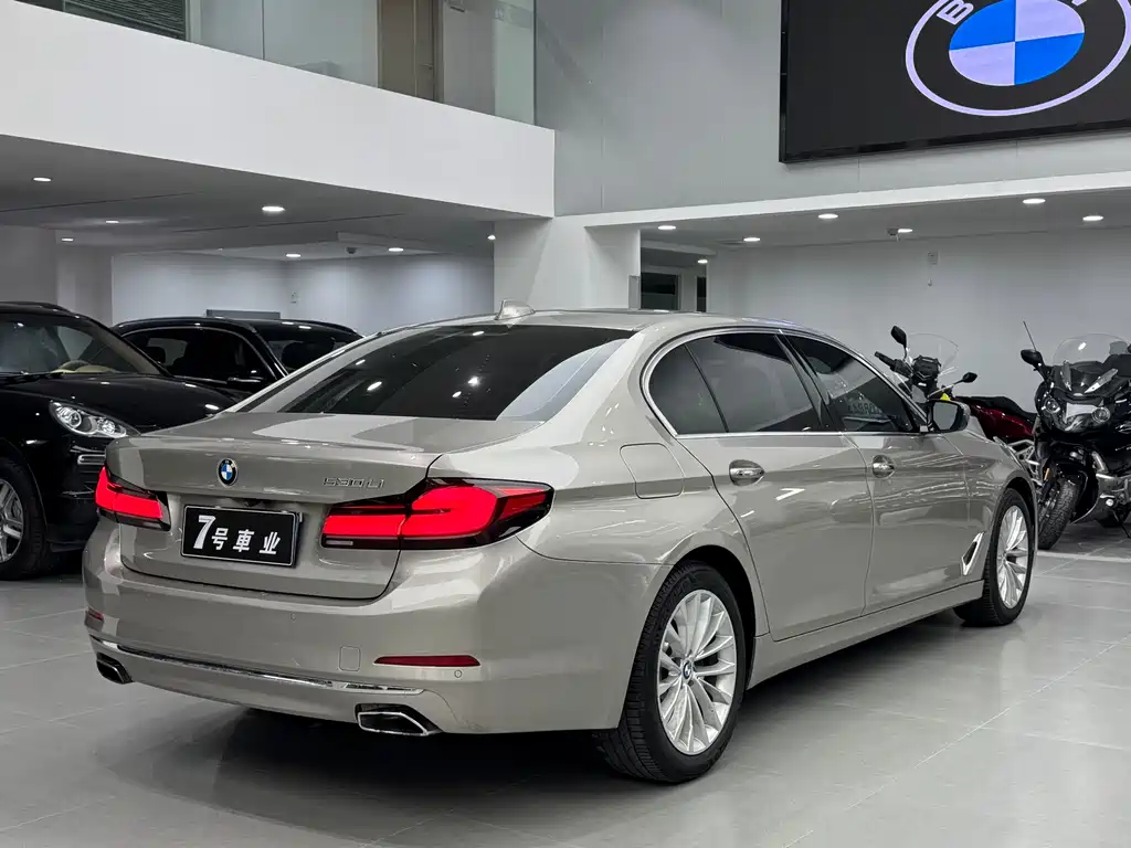 BMW 5 SERIES