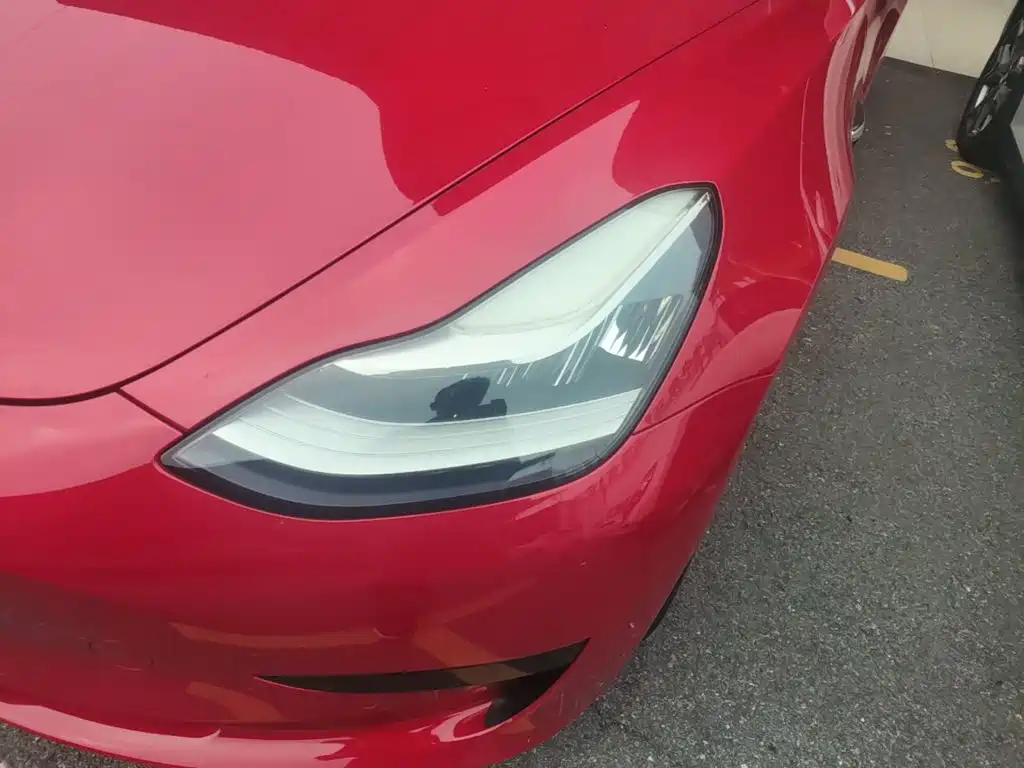 Tesla Model 3 — миниатюра 24