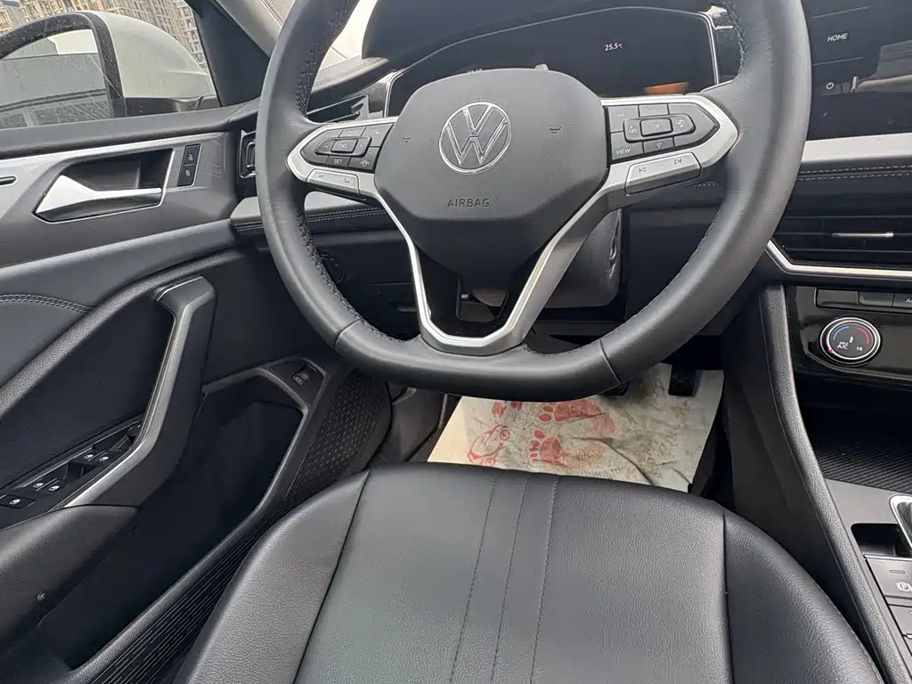 Volkswagen Sagitar — миниатюра 8