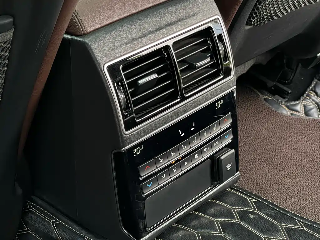 Jaguar XFL XFL 2.0T P250 4WD Premium Edition, фото 10