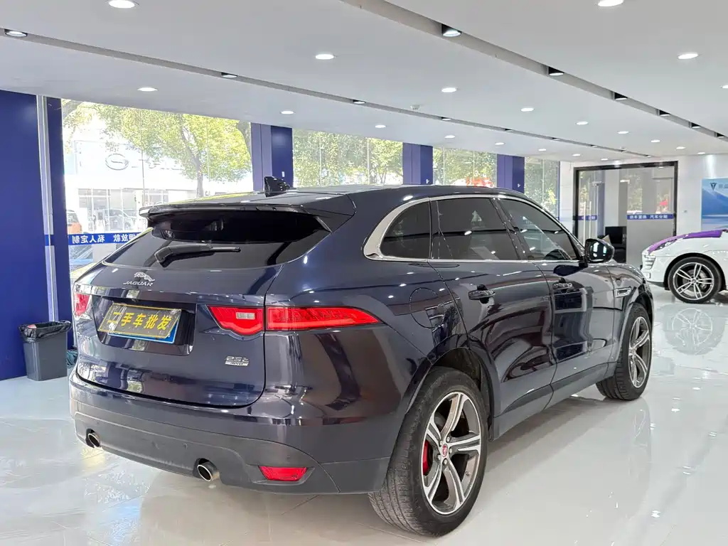 Jaguar F-PACE — миниатюра 7