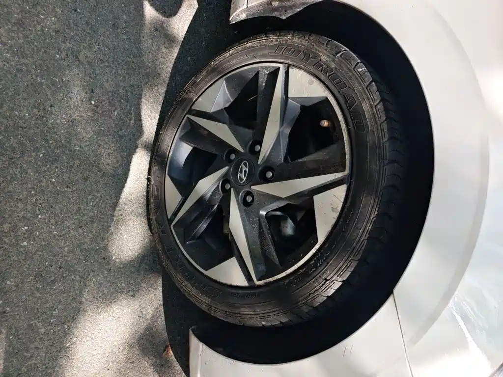Hyundai Elantra — миниатюра 24