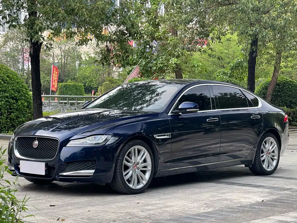 Jaguar XFL 2020