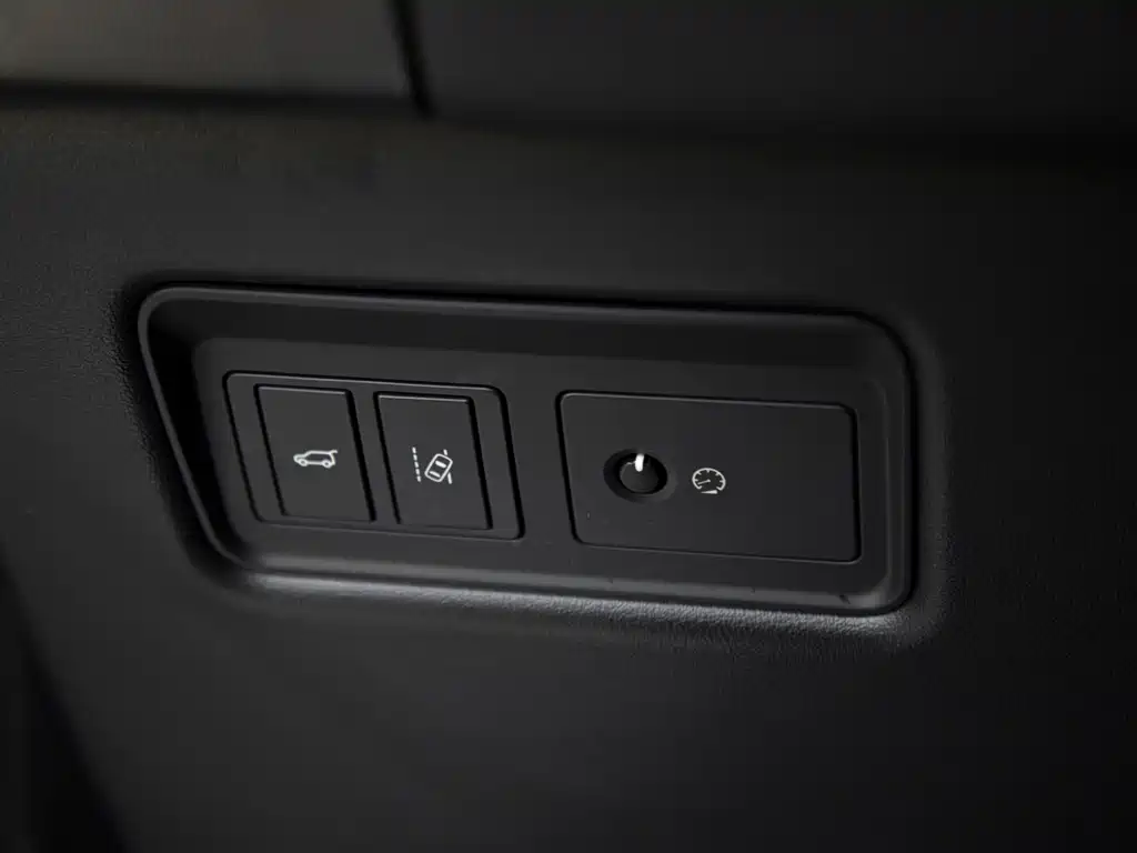 Land Rover Sport — миниатюра 16