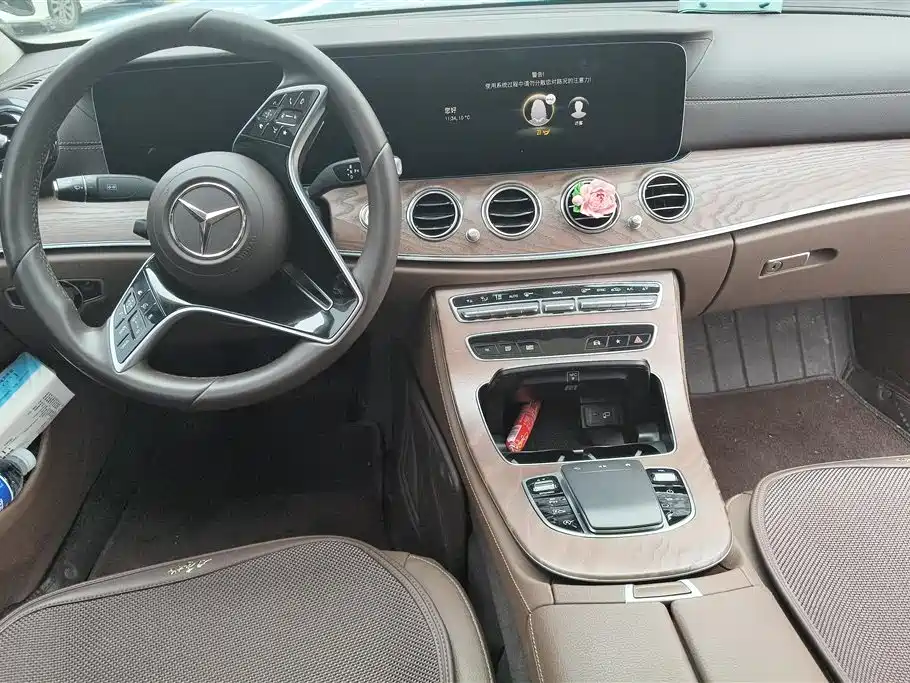 MERCEDES-BENZ E CLASS