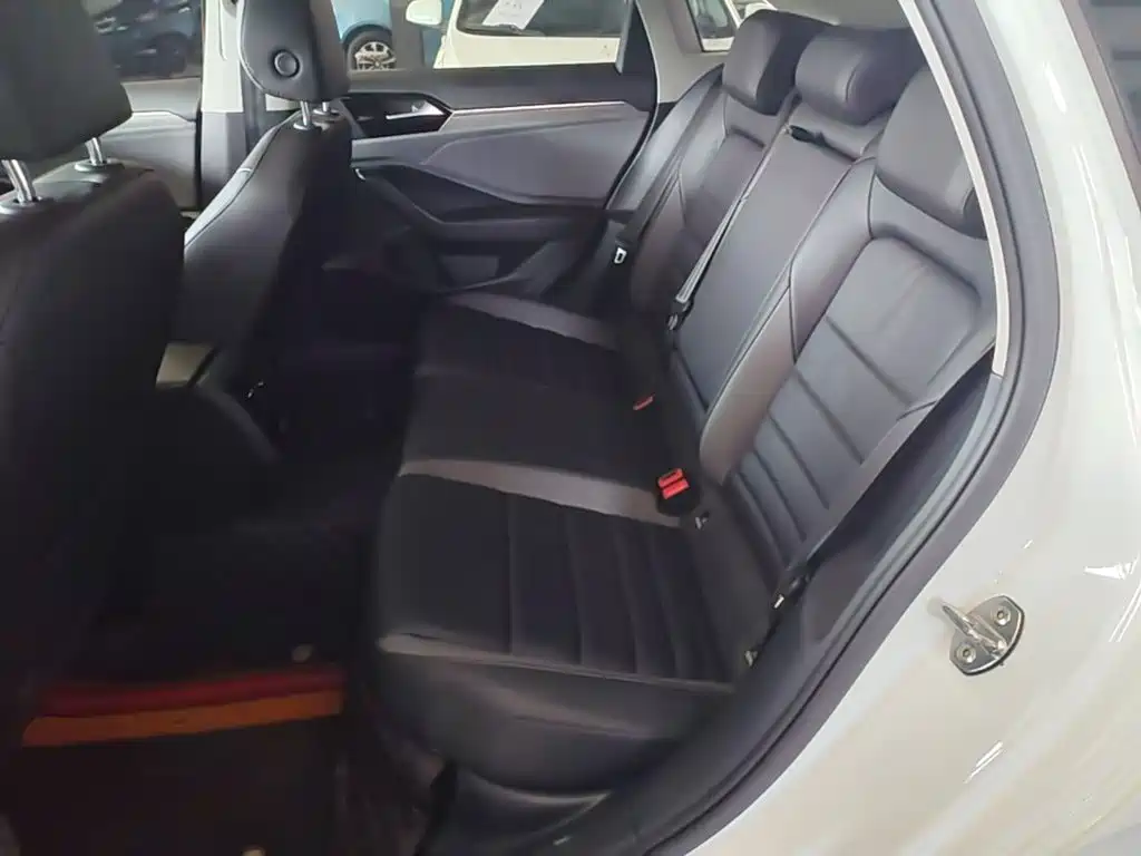 Volkswagen Sagitar — миниатюра 17