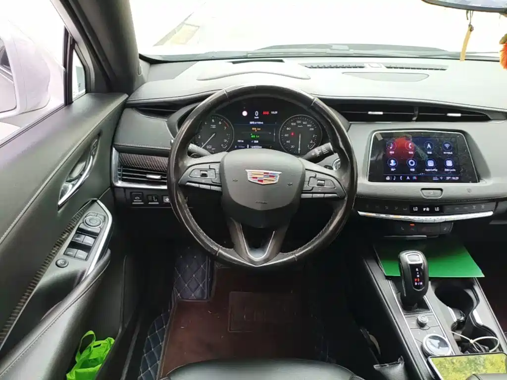 Cadillac XT4 — миниатюра 15