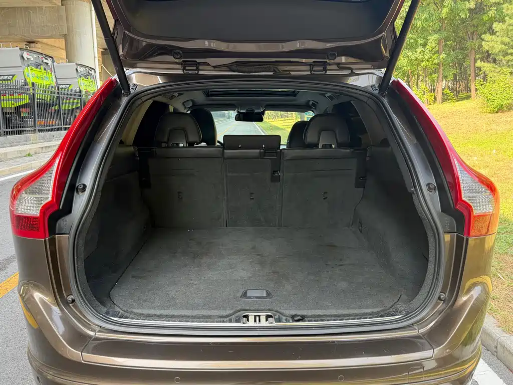 Volvo XC60 — миниатюра 11