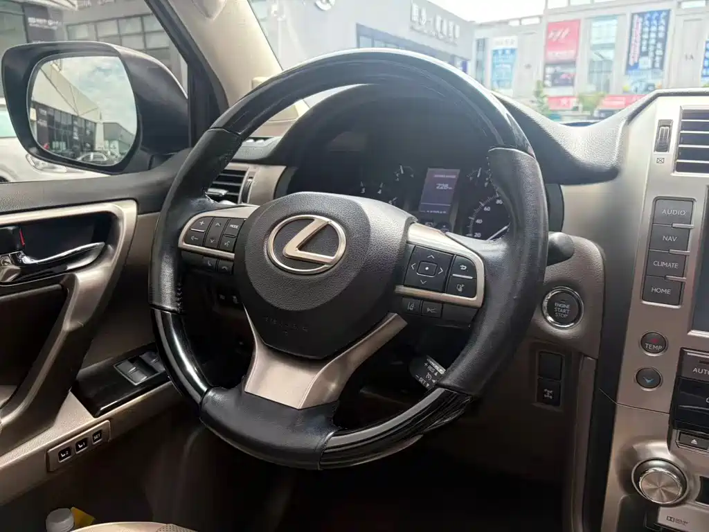 Lexus GX — миниатюра 8