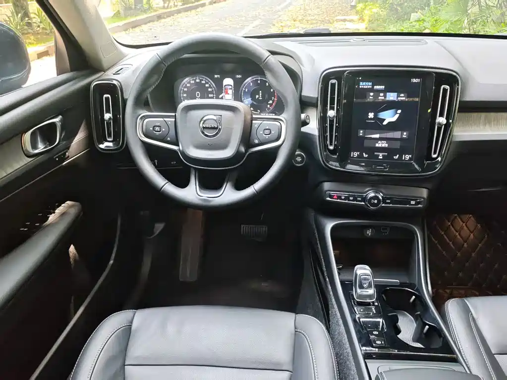 Volvo XC40 — миниатюра 16