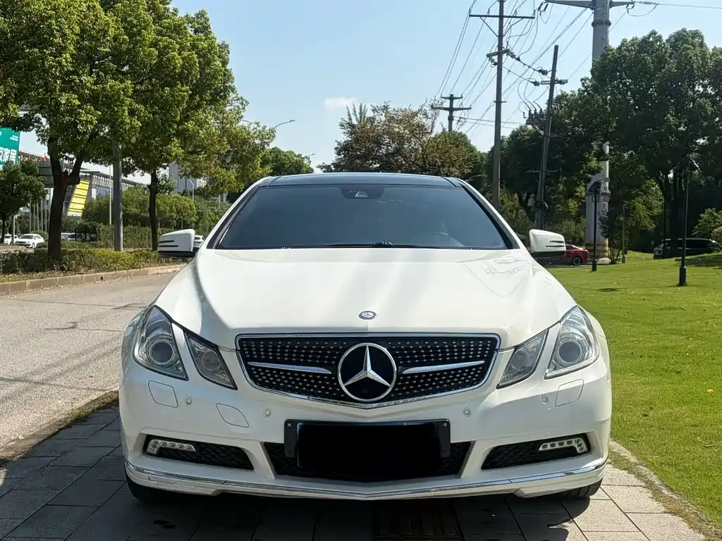 Mercedes-Benz E-Class (Import) — миниатюра 2