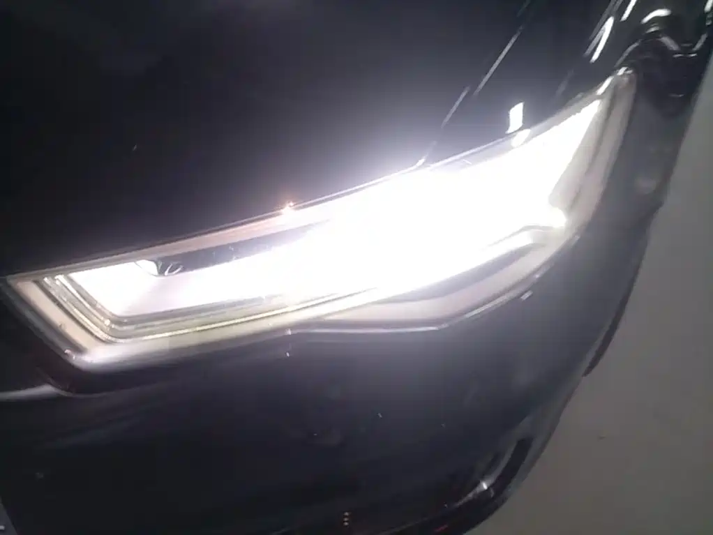 Audi A6L — миниатюра 24