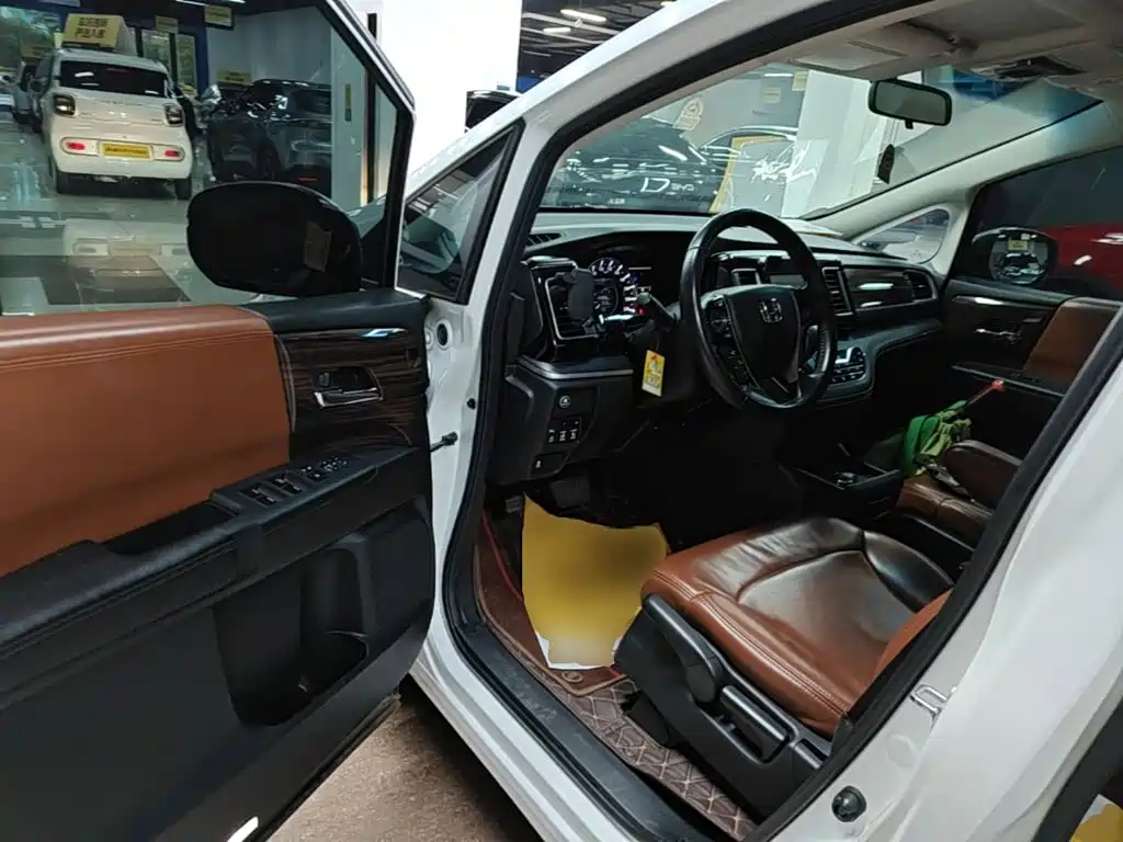 Honda Elysion — миниатюра 16