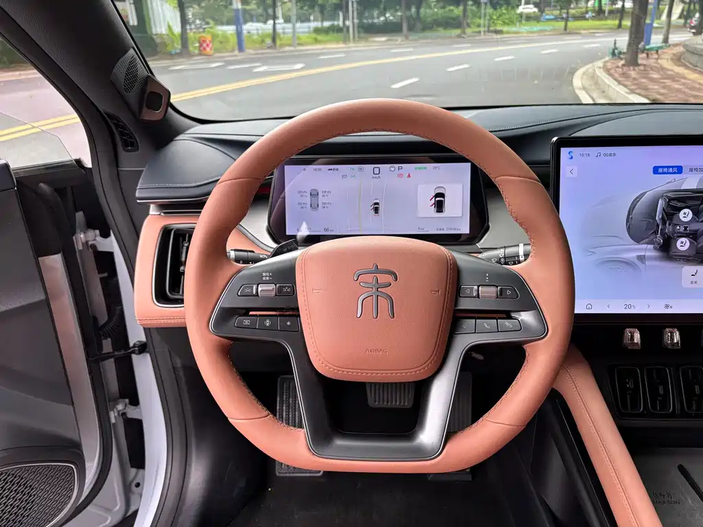 BYD L EV — миниатюра 24