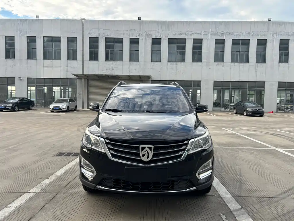 Baojun 560 2016 1.8L MT Luxury