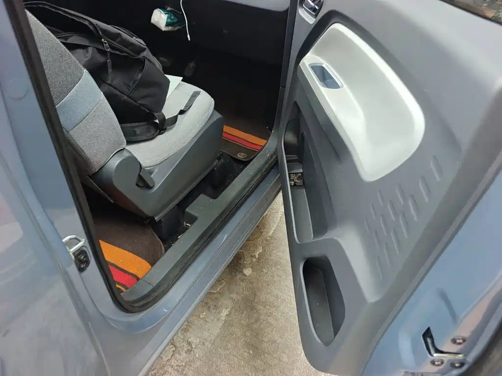 Wuling MINIEV — миниатюра 19