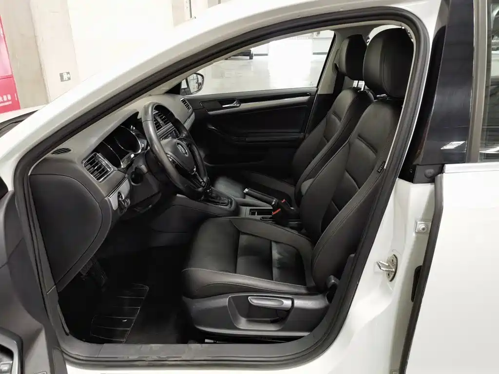 Volkswagen Sagitar — миниатюра 10