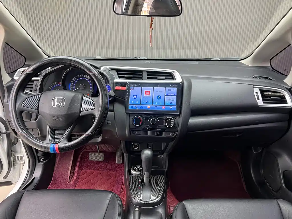Honda Fit — миниатюра 6