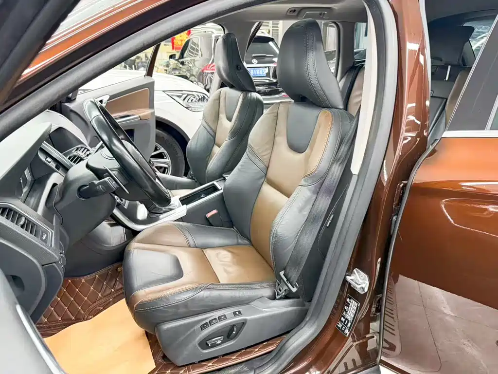 Volvo XC60 (Import) — миниатюра 14