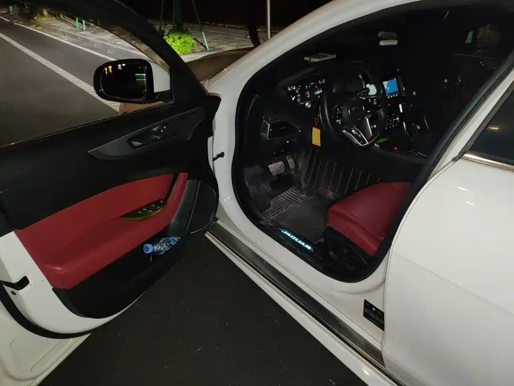 Jaguar XEL — миниатюра 17