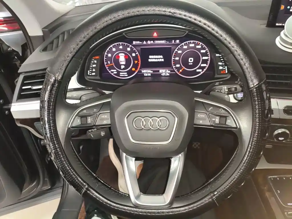 Audi Q7 — миниатюра 11