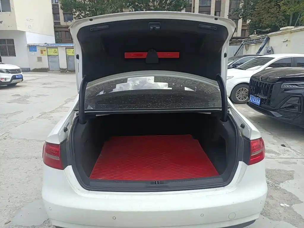 Audi A4L — миниатюра 19