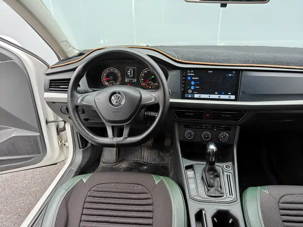 Volkswagen Lavida 2018 1.5L AT V