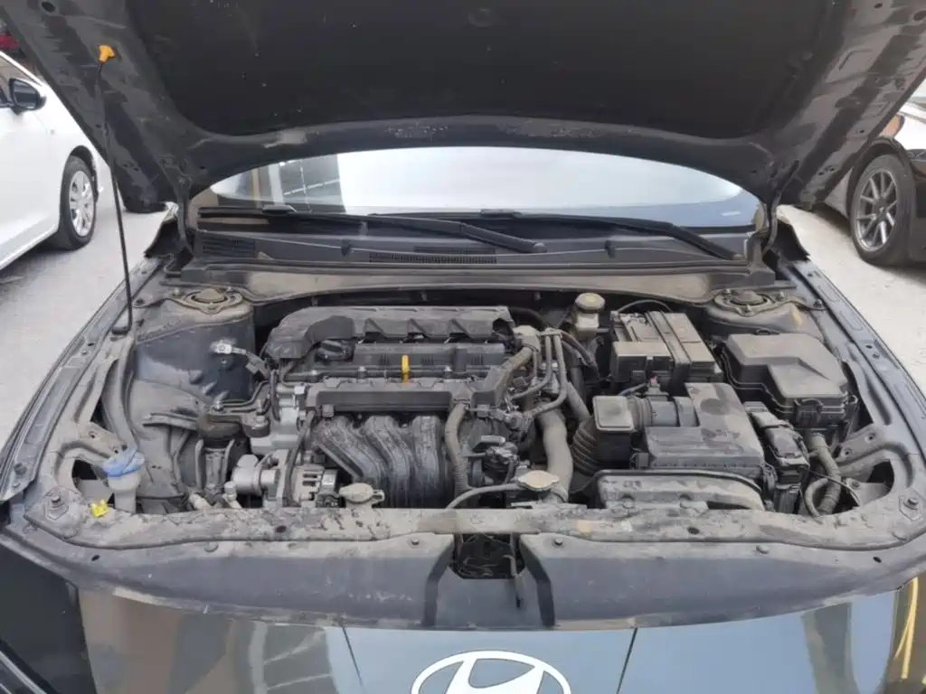 Hyundai Elantra — миниатюра 20