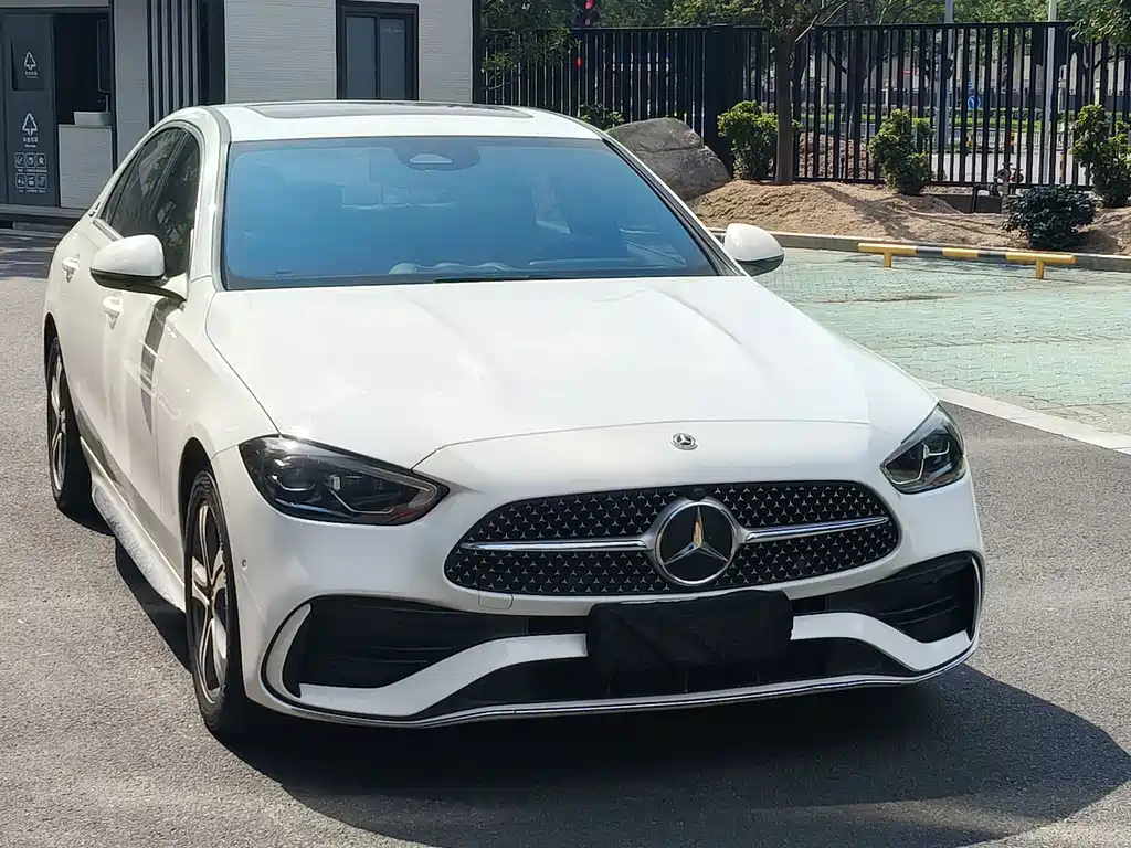 Mercedes-Benz C-Class — миниатюра 3