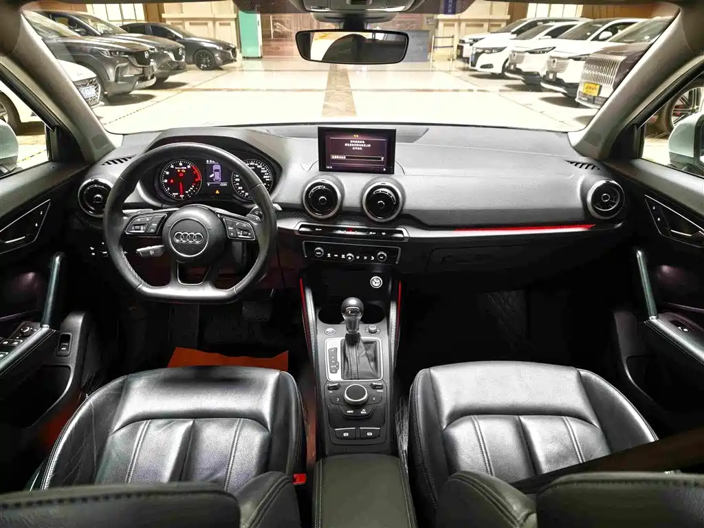 Audi Q2L — миниатюра 6