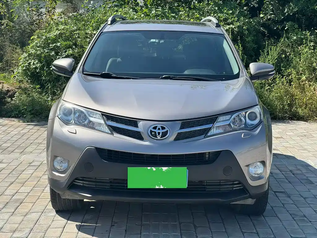 Toyota RAV4 — миниатюра 2