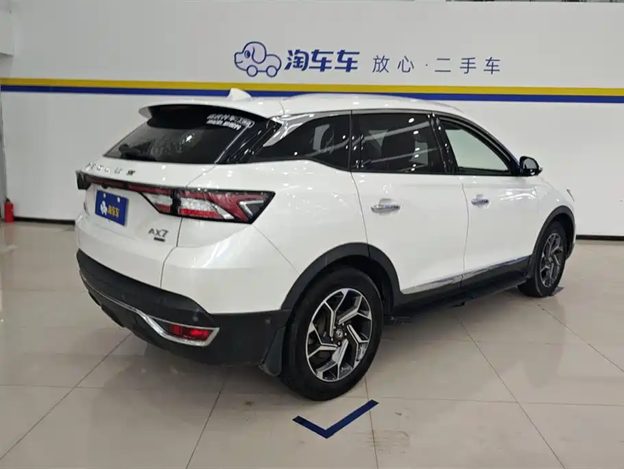 DONGFENG AX7