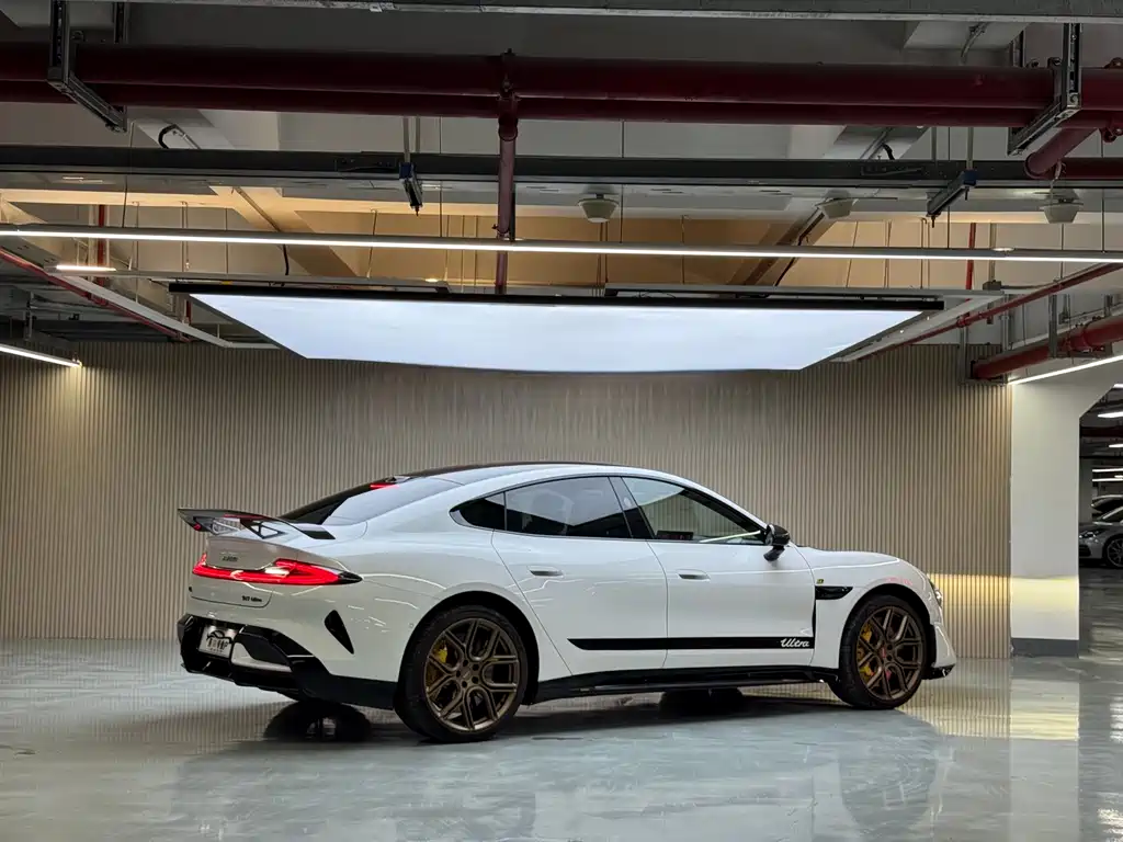 XIAOMI CAR XIAOMI SU7 ULTRA