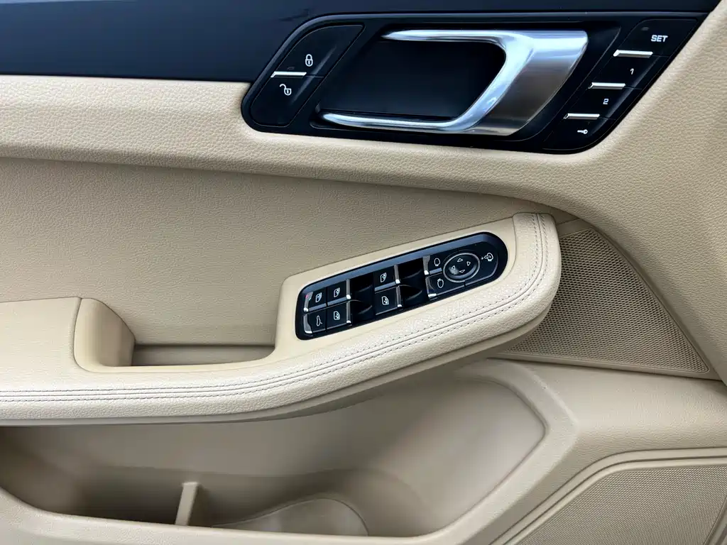 Porsche Macan 2014 Macan 2.0T