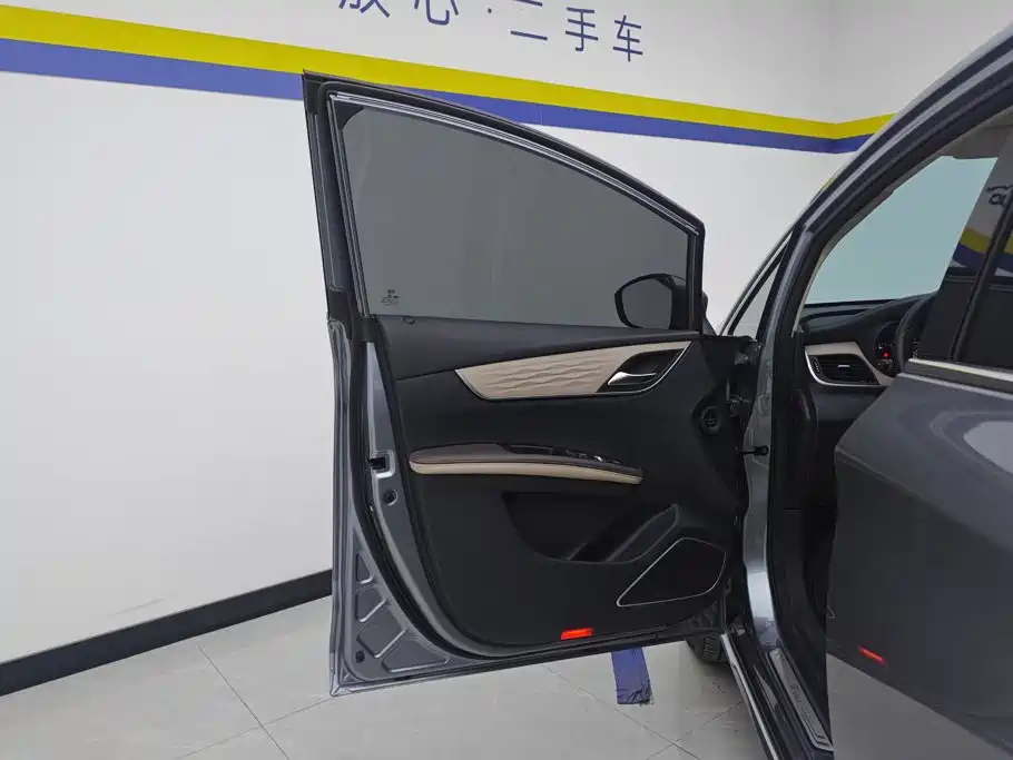 BYD MAX New Energy — миниатюра 7