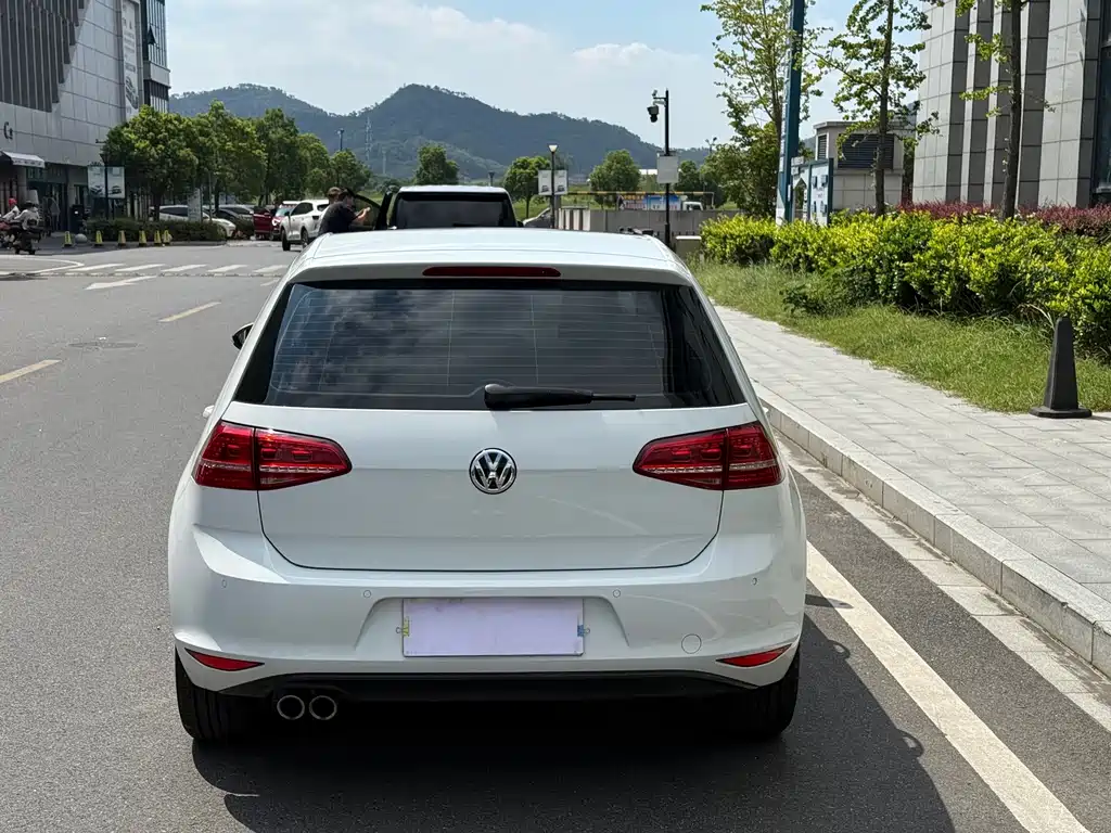 Volkswagen Golf — миниатюра 6