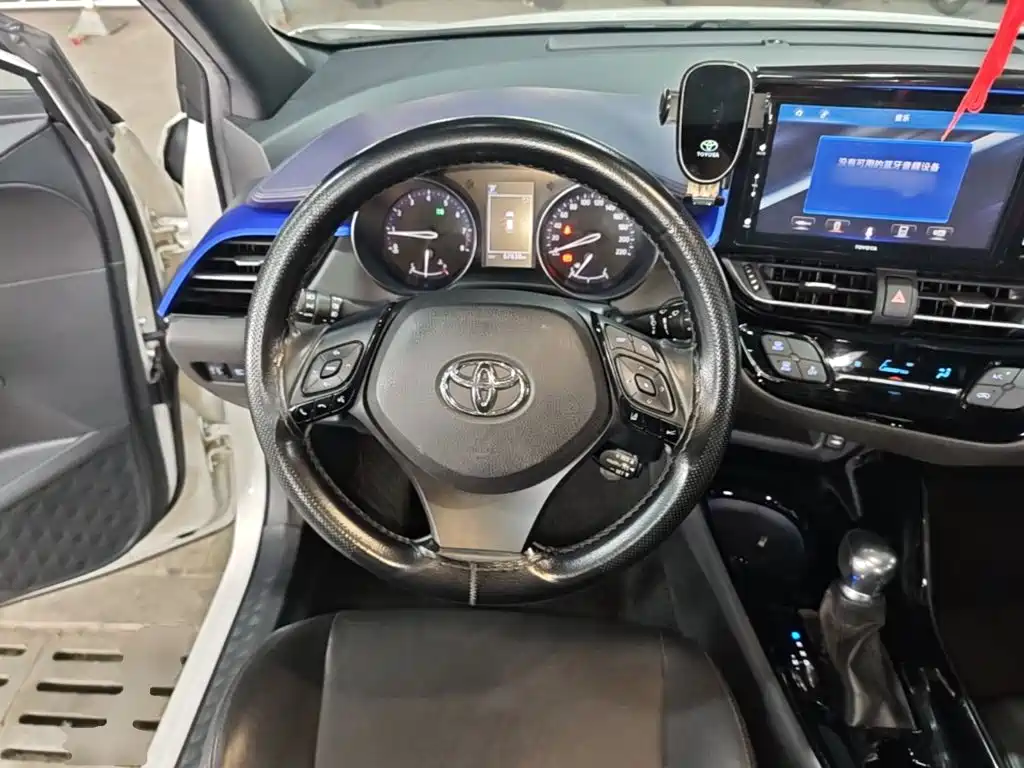 Toyota IZOA — миниатюра 11
