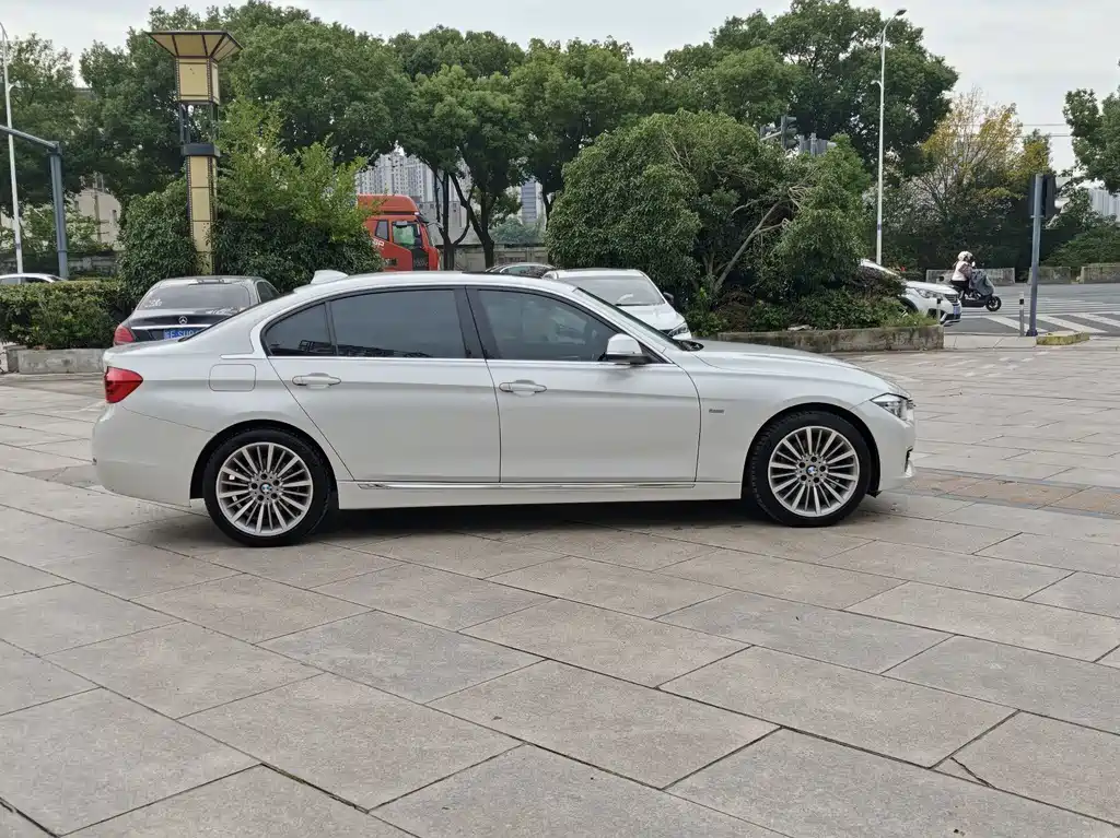 BMW 3 Series — миниатюра 6