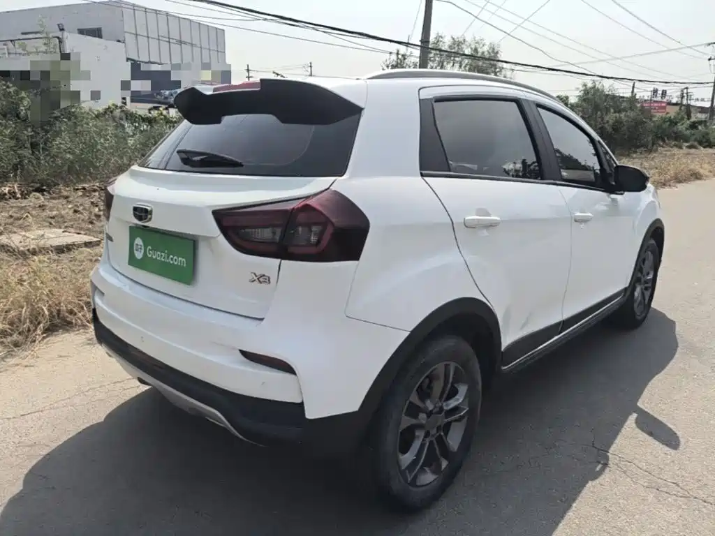 Geely Vision X3 — миниатюра 7