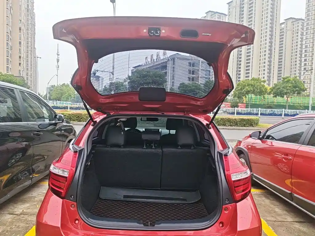 Toyota Yaris L — миниатюра 19