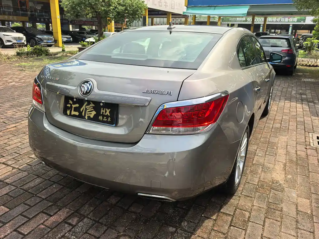 Buick LaCrosse — миниатюра 12