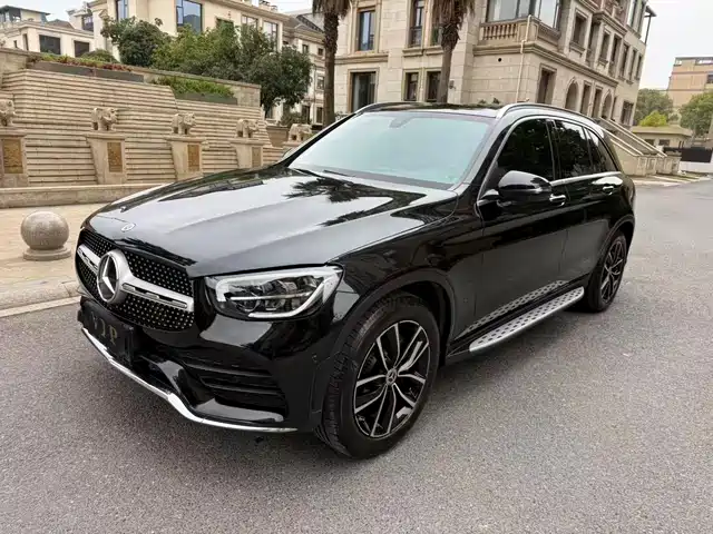 MERCEDES-BENZ GLC