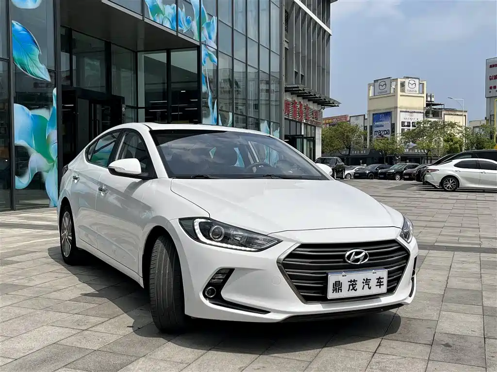 Hyundai Elantra 2016 1.6L AT Elite