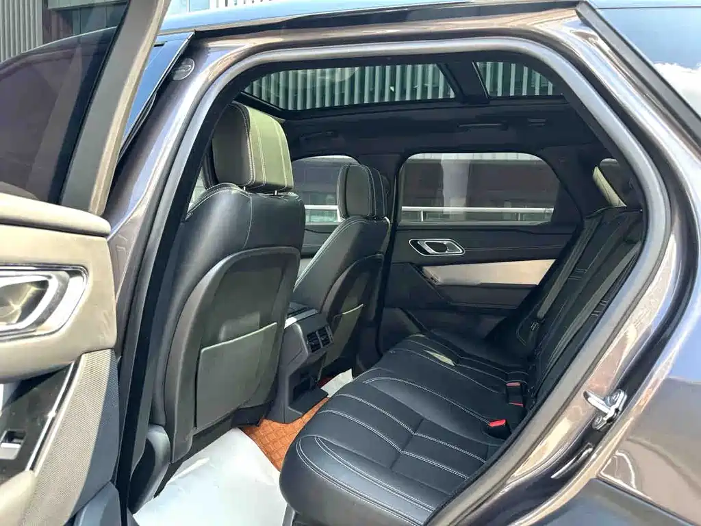 Land Rover Velar — миниатюра 10
